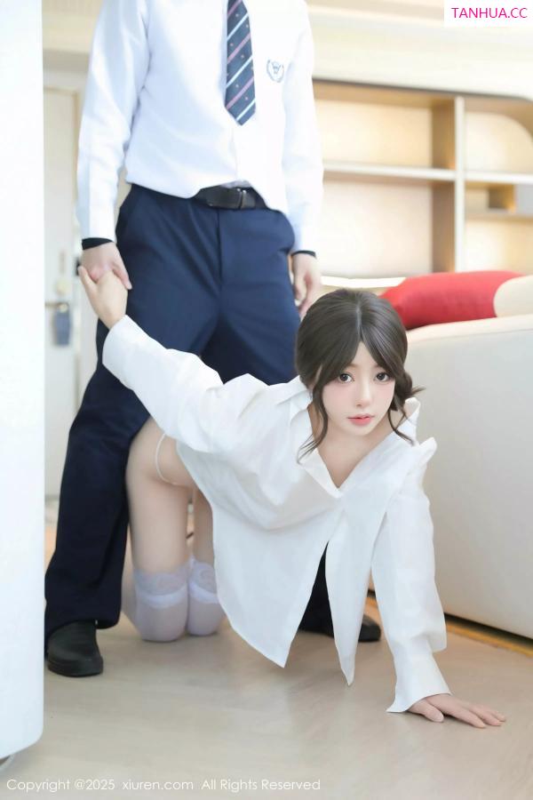   [XiuRen]高清写真图 2025.03.18 No.10036 桃妖夭 丝袜美腿第8张图片